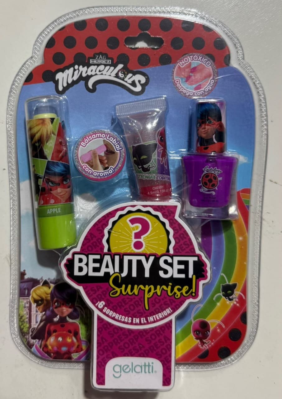SET DE MAQUILLAJE PEQUEÑO MODELO LADYBUG